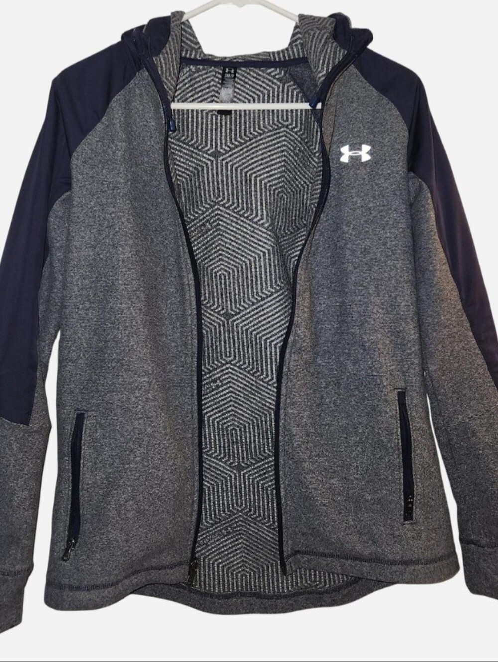 Under Armour Gray & Navy Zip-up Jacket with Geometric Pattern Inside